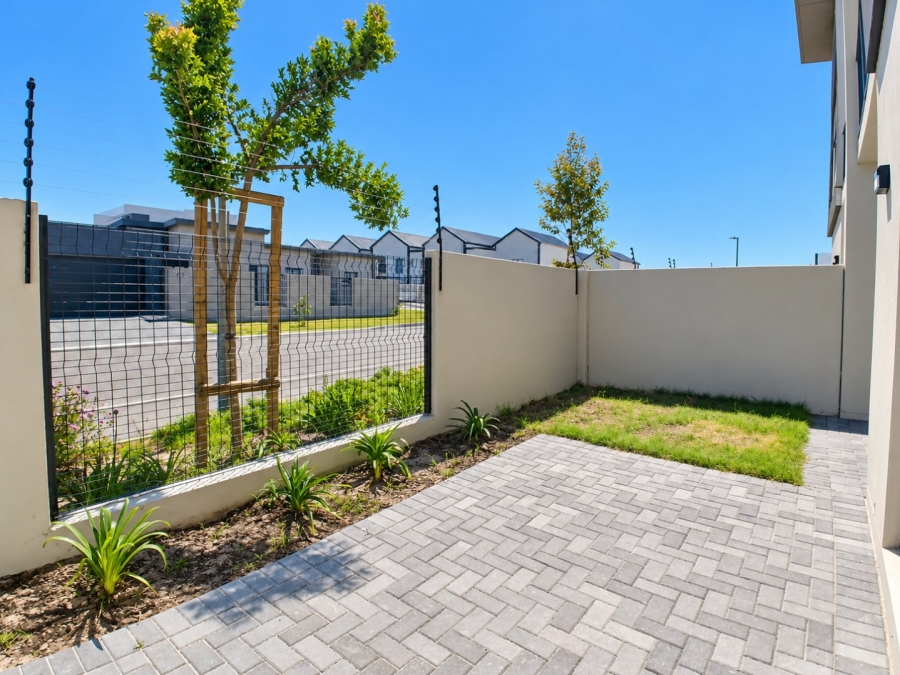 To Let 3 Bedroom Property for Rent in Sandown Western Cape